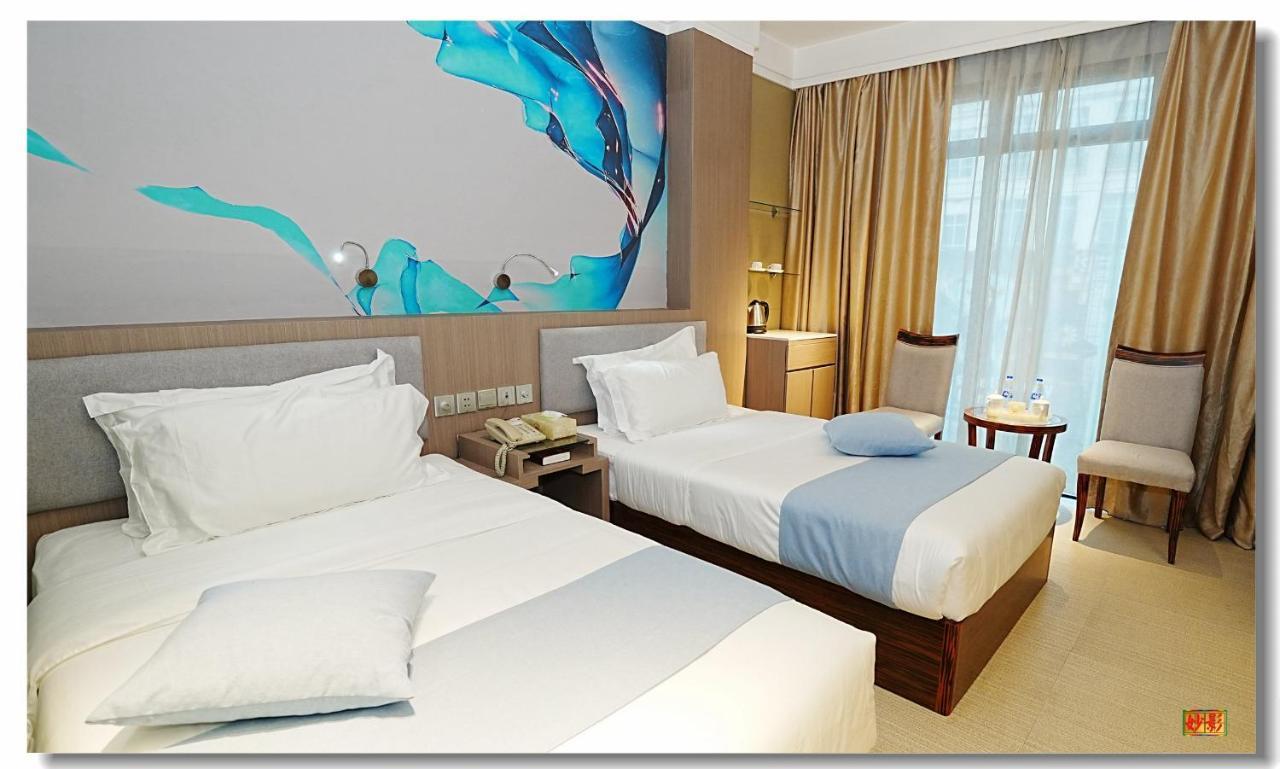 Pristinehotel Manila Eksteriør billede